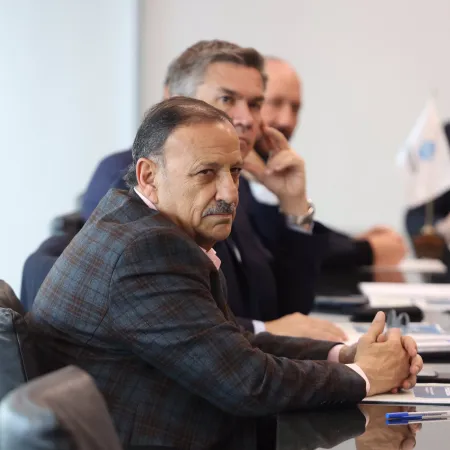 Quintela abre la pelea por 2027 y empuja a los gobernadores al centro del PJ