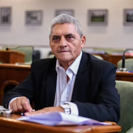Un concejal libertario deberá pagar $12 millones tras una denuncia por abuso sexual