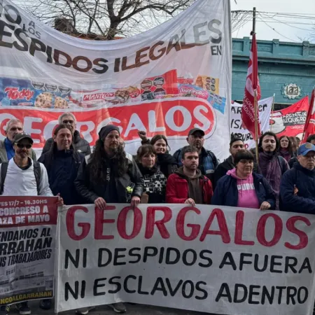 Georgalos: un año después, los despedidos siguen peleando por volver a trabajar