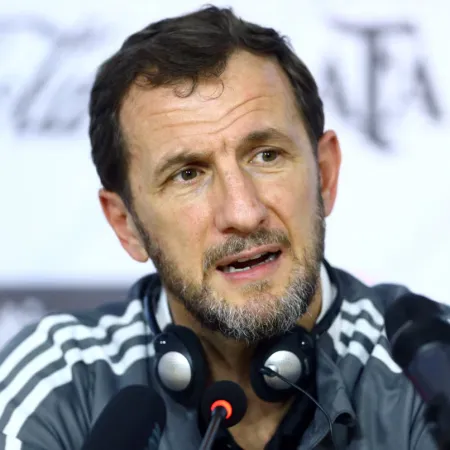 Arruabarrena está muy cerca de ser el nuevo DT de Boca: qué falta definir