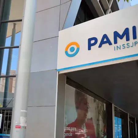 Paro en PAMI por 72 horas: demoras y reprogramaciones para miles de jubilados