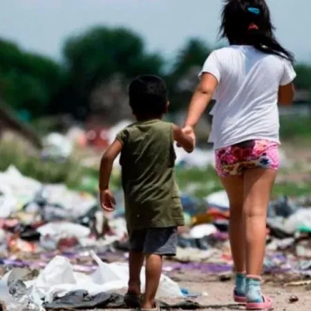 La pobreza infantil bajó, pero UNICEF advierte que 2026 puede traer un rebote