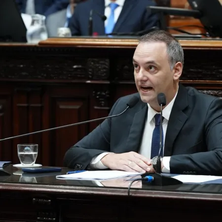"Ningún blanqueo": la defensa de Manuel Adorni por su jugada en ARCA