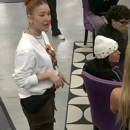 Fuerte cruce entre Nenu, Campanita y Cinzia en Gran Hermano