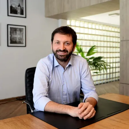La jugada de Juliano que podría redefinir las exigencias patrimoniales a funcionarios