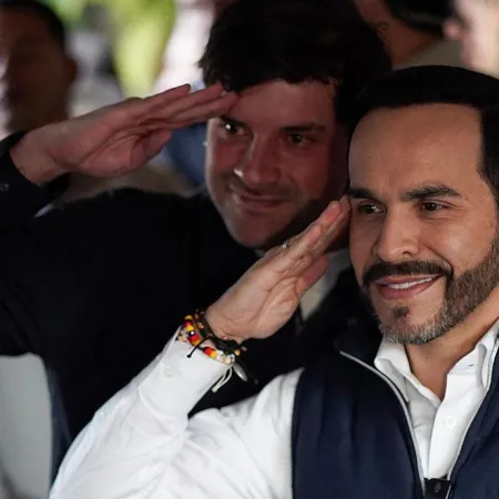 Colombia mira el espejo de Daniel Noboa: seguridad, impuestos y giro regional