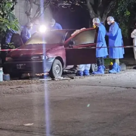 Una mujer calcinada en un auto y un detalle que alimenta la hipótesis de un femicidio