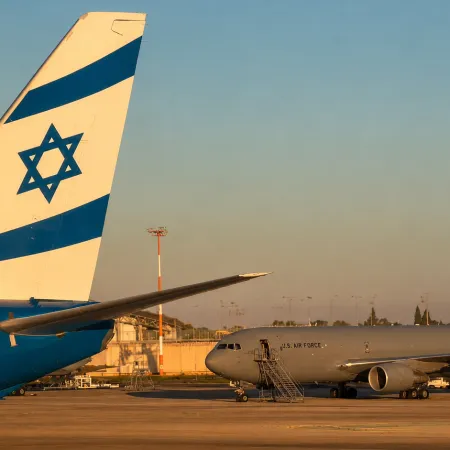 Llegar a Israel: Ben Gurion, aviones militares y un país que sigue viviendo