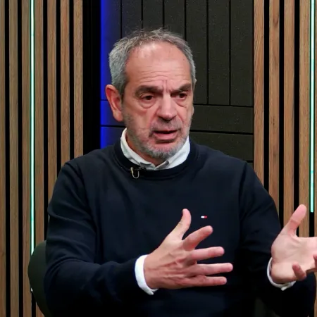 Mario Giacobbe: "El peronismo no capitaliza la caída de Milei y debe renovarse"