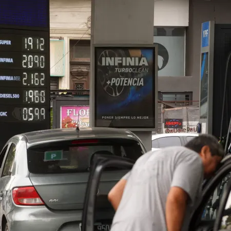 "Debería buscar un nivel inferior": qué anticipan las estaciones de servicio sobre la nafta