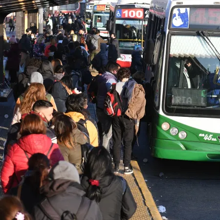 La UTA amenaza con frenar colectivos y el AMBA se prepara para otro caos