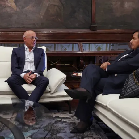 Jorge Rodríguez y Dinorah Figuera activan una mesa paritaria en Venezuela