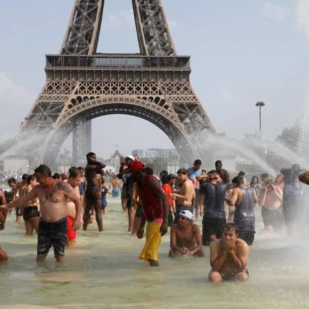 Francia en alerta: 40 muertos y récord de 44 grados por la ola de calor