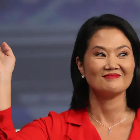 Keiko Fujimori queda a un paso del poder: Perú devuelve al centro una dinastía que divide al país
