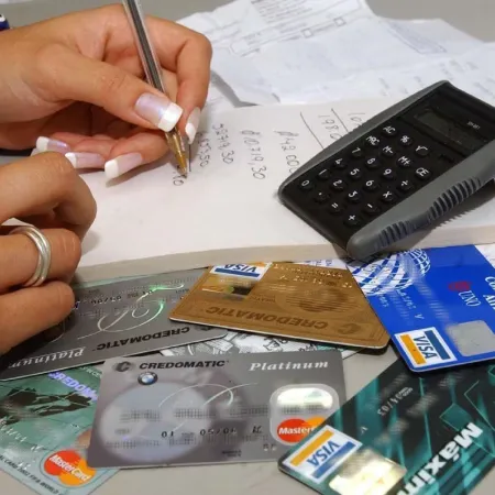 Un importante banco deja de mirar el sueldo y ofrece tarjetas según hábitos de consumo
