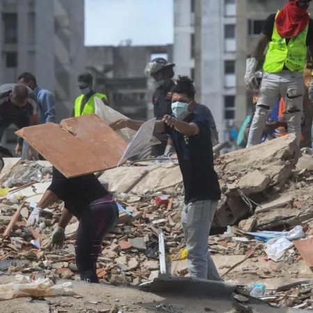 Venezuela se sostiene entre vecinos, voluntarios y ayuda internacional tras los sismos