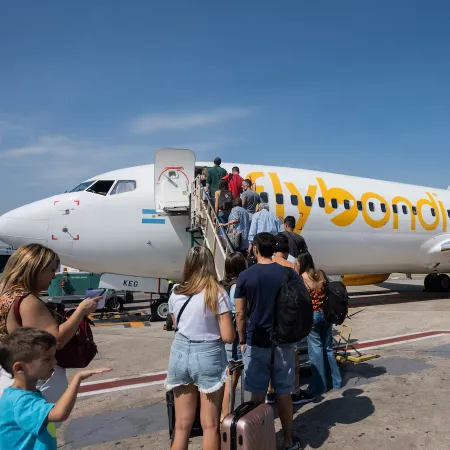 Flybondi paralizó toda su operación, suma denuncias y crece la preocupación en el sector