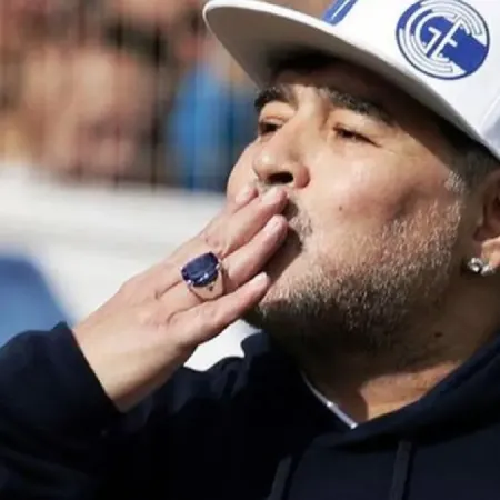 “Estaba lúcido”: tres enfermeros declararon y dejaron nuevas dudas sobre los controles a Maradona