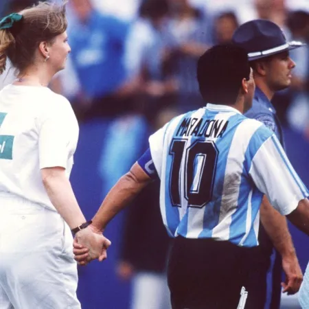 El Mundial que le cortó las piernas a Diego