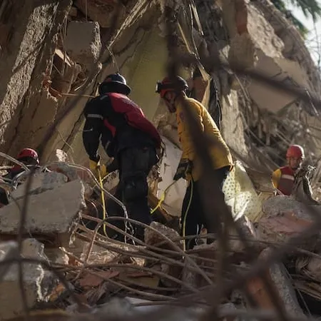 La Guaira: José Rolón y voluntarios activan centros de acopio por el terremoto