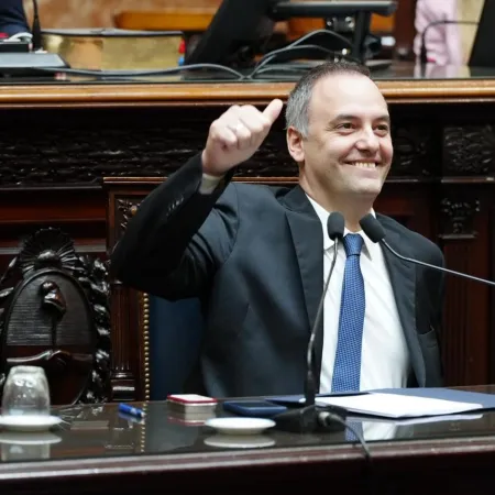 El fin de Adorni: sus cuatro momentos desafortunados en los últimos 100 días