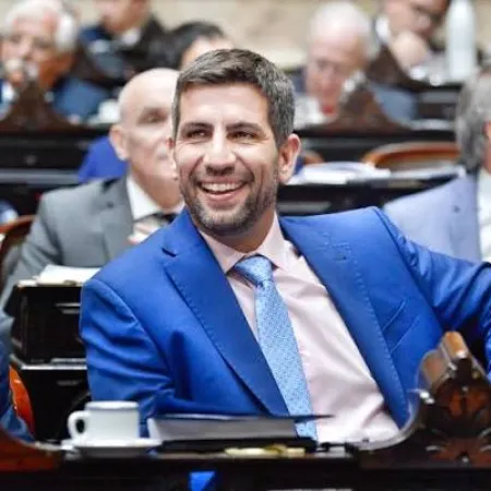 Volvió el Dipu-Tesla: Manuel Quintar defendió a Milei y apuntó contra los medios