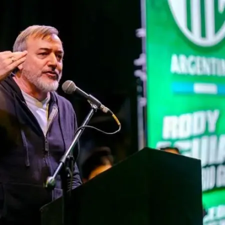 ATE presiona por los cargos que dejó Adorni y crece la incógnita en el Gobierno