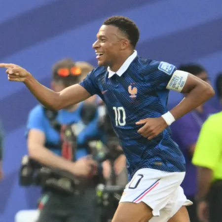 Mbappé y Deschamps elogiaron a Paraguay y anticiparon un duro cruce en el Mundial