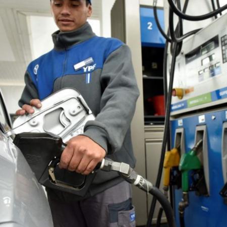 Bolsillo en alerta: el nuevo aumento que empuja el precio de nafta y gasoil
