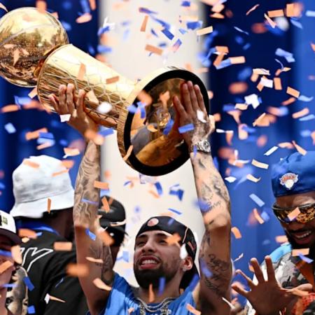 Los Knicks celebran el título con una histórica caravana multitudinaria por Manhattan