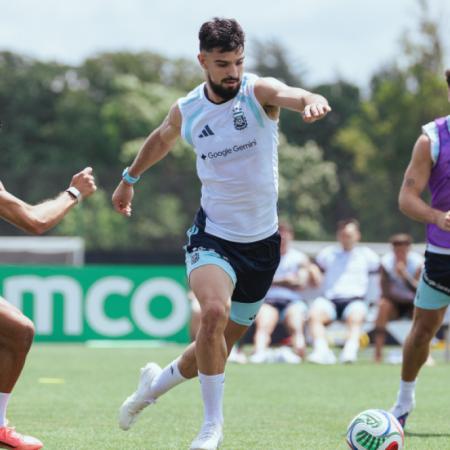 Argentina entrenó tras vencer a Argelia en un clima de absoluta profesionalidad