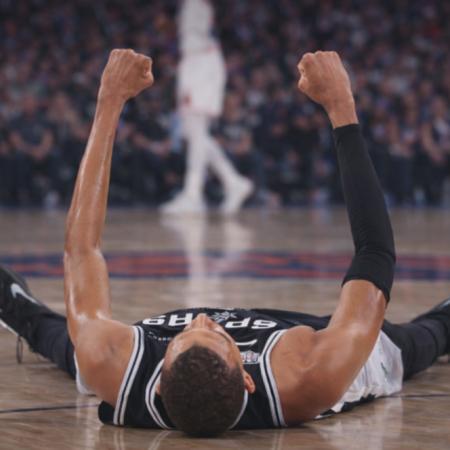San Antonio ganó en Nueva York y descontó en las Finales de la NBA