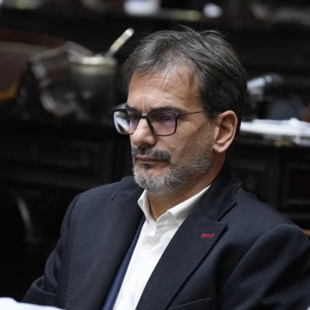 Sebastián Galmarini destrozó al PRO y la UCR por bancar a Adorni: "Sellos de goma"
