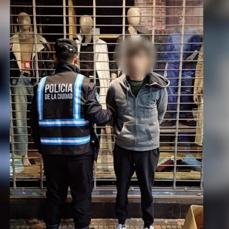 Entró por un balcón, redujo a un joven mientras dormía y cayó por un detalle inesperado
