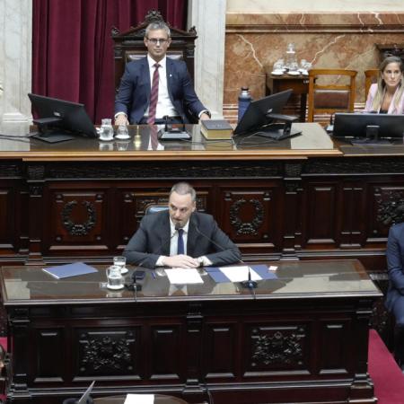 Qué gana la oposición si avanza la sesión contra Adorni y cómo cambia el Congreso
