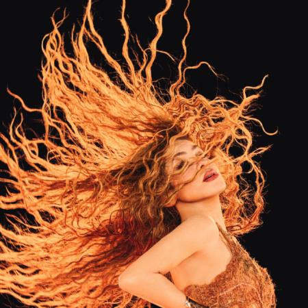 Shakira regresa a las Grandes Pirámides de Giza tras 20 años con un show único