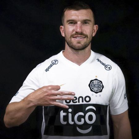 Tim Payne fue presentado en Olimpia de Paraguay y ya apunta al Clausura