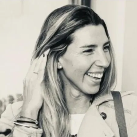 Renunció la mano derecha de Adorni: quién es Aimé "Meme" Vázquez