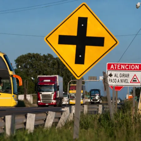 Vialidad: Córdoba, Salta, Tucumán y 7 provincias más se plantan a Milei