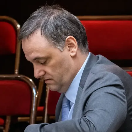 Manuel Adorni renunció al directorio de YPF y quedó totalmente desvinculado del Gobierno