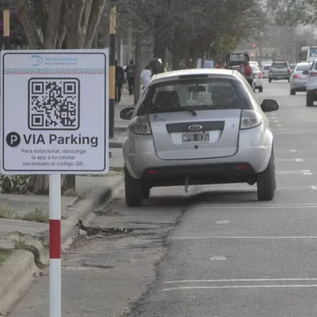 Paraná: los antecedentes de Tacuar reavivan el debate por el estacionamiento medido