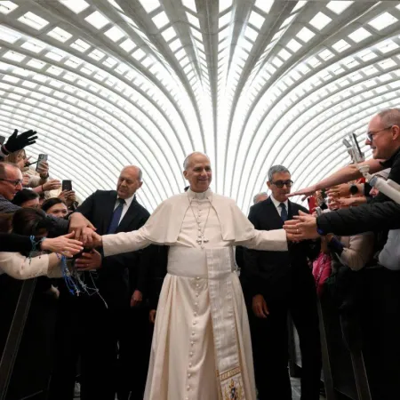 León XIV marca un límite y expulsa a un histórico grupo que desafió al Vaticano
