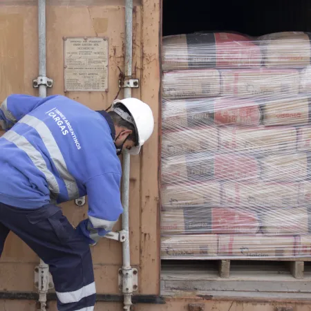 Despachos de cemento en baja: el indicador que anticipa otro golpe para la construcción