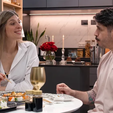 Cómo es la nueva pareja de Love is blind 2 Argentina: así son Andrea y Walter