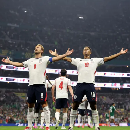 Bellingham y Kane le dieron a Inglaterra el pase a cuartos ante México en el Azteca
