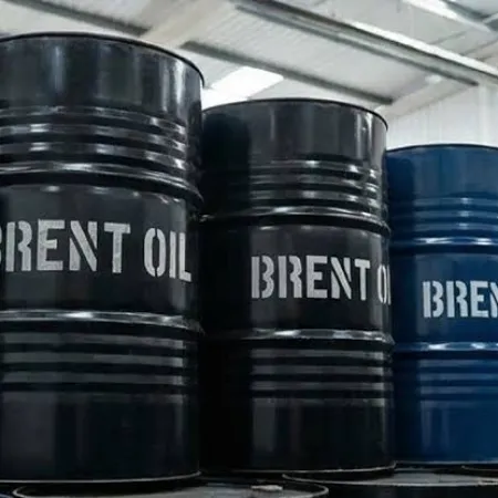 Brent arriba de USD 80: qué puede cambiar en energía, tasas y consumo