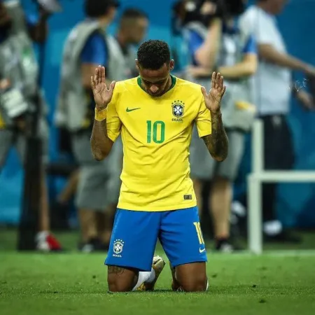 El debate que divide Brasil: ¿el evangelismo destruyó a la selección brasileña?