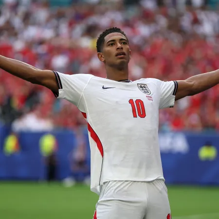 Bellingham fue más que Haaland: Inglaterra le ganó 2-1 a Noruega y es semifinalista