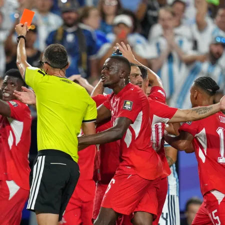 Cómo es la nueva regla que permitió expulsar a Embolo en Argentina vs. Suiza