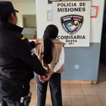 Una empleada del Poder Judicial prometía empleos y cobraba hasta un millón de pesos